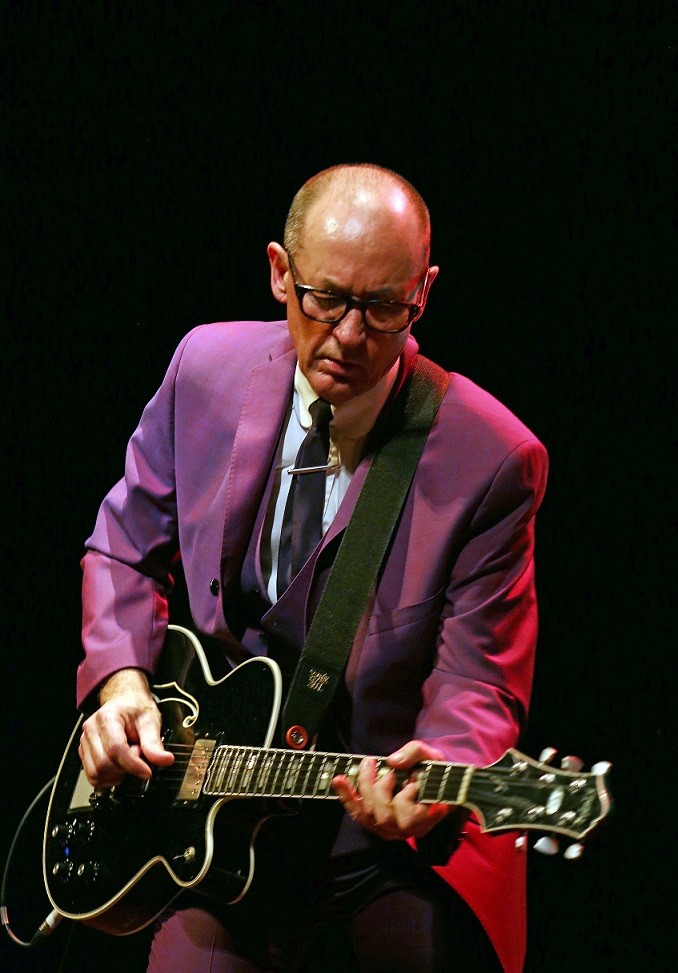 Andy Fairweather Low & The Low Riders.