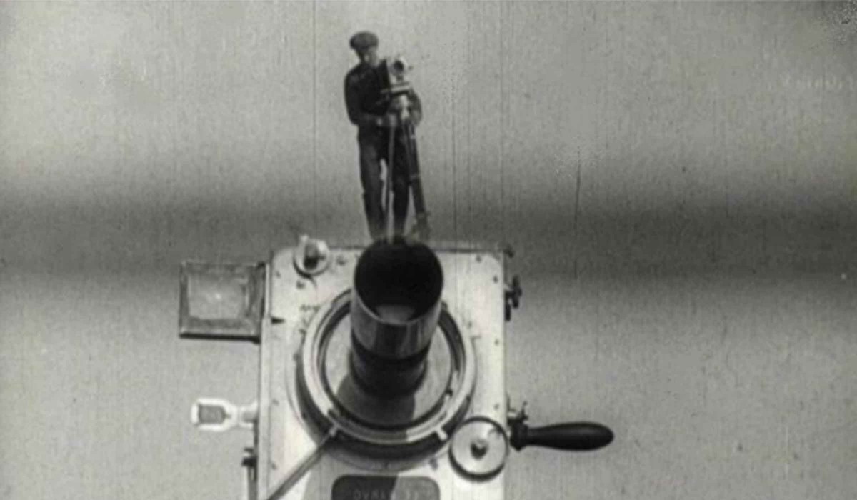 Man with a Movie Camera U