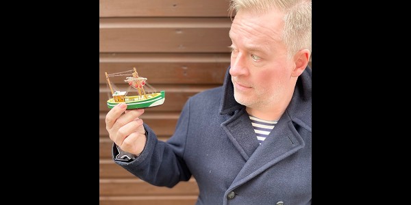 Attention All Shipping