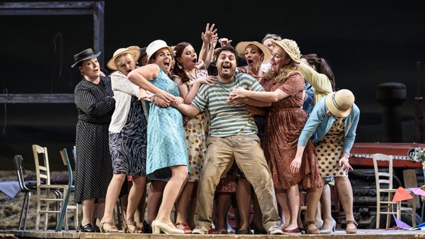 L’elisir d’amore presented by The Royal Opera House