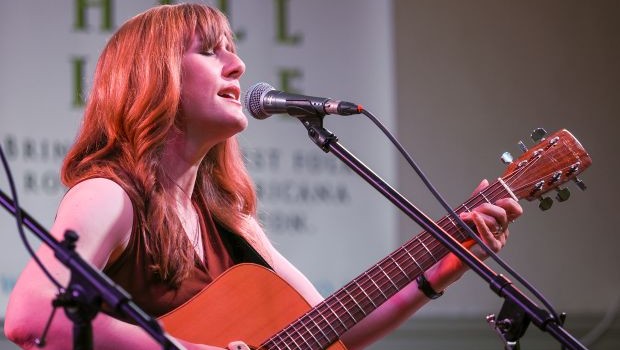 Holly Taymar sings Eva Cassidy and Joni Mitchell