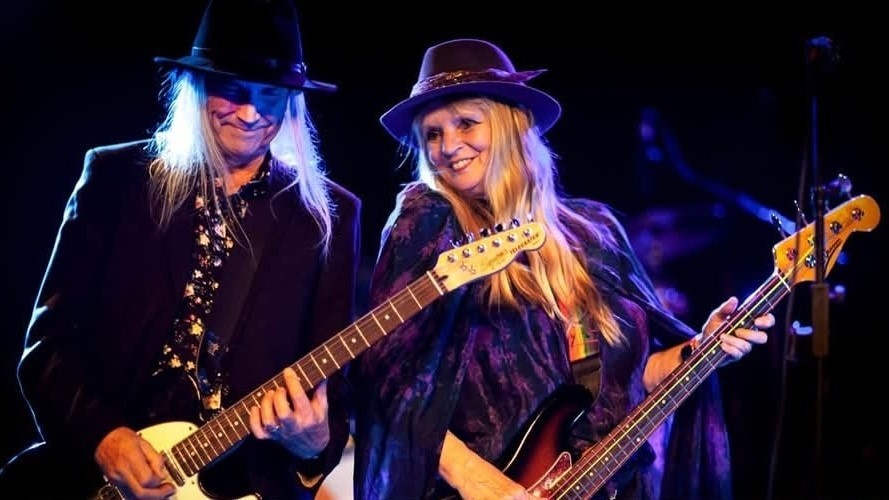 Friday Night Is Music Night - Kim & Lee