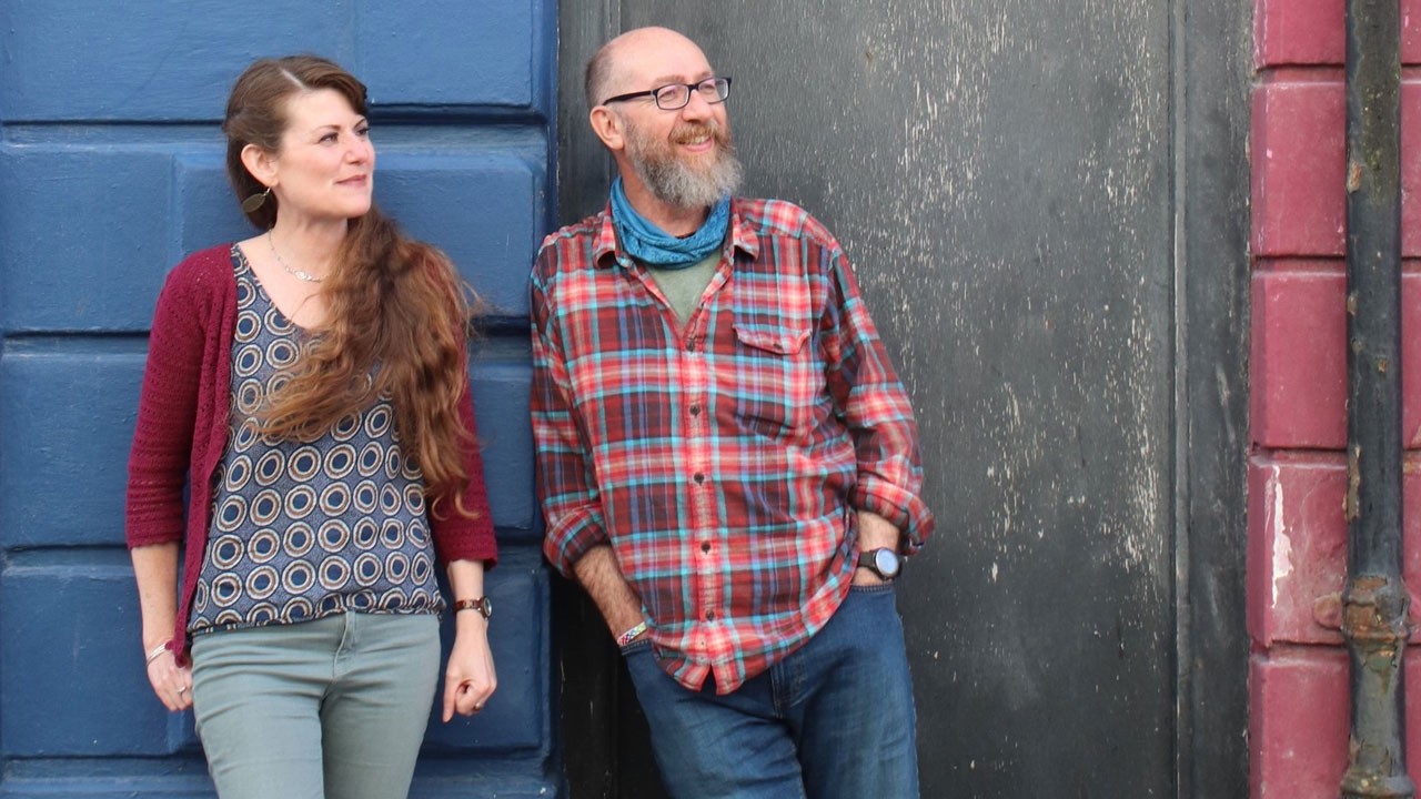 Friday Night is Music Night - Catrin O Neill & Jonathon Davies