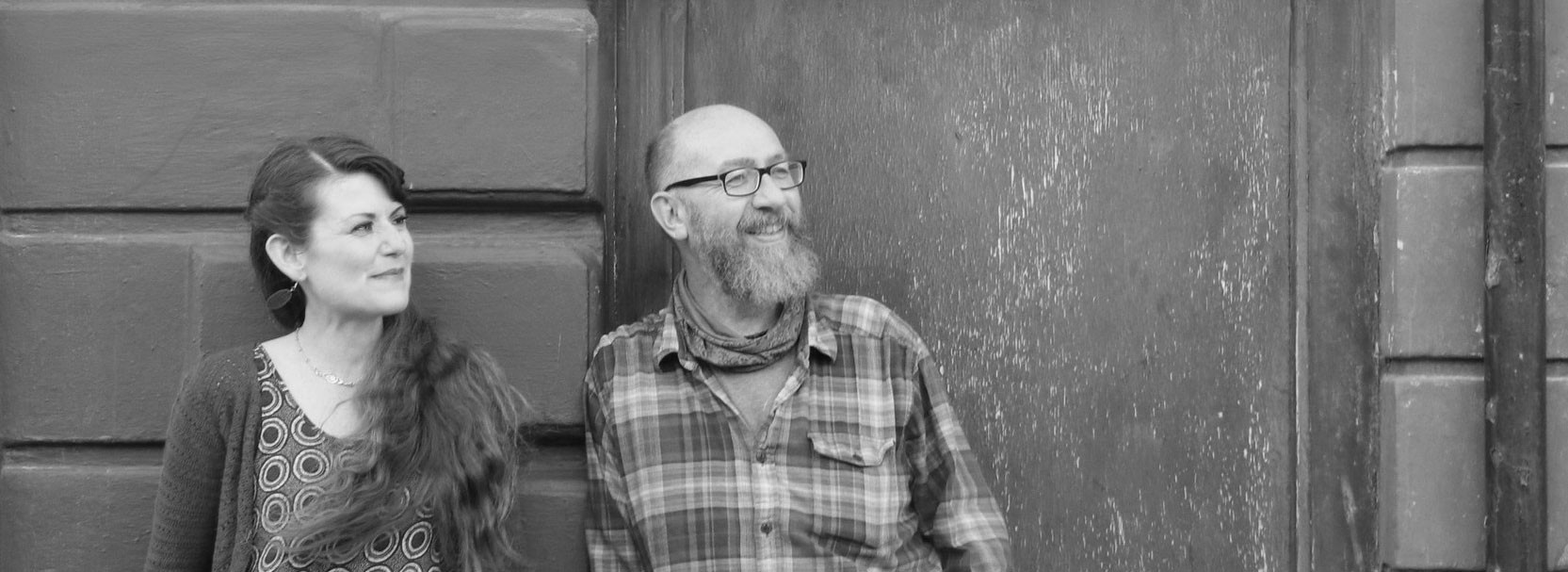 Friday Night is Music Night - Catrin O Neill & Jonathon Davies