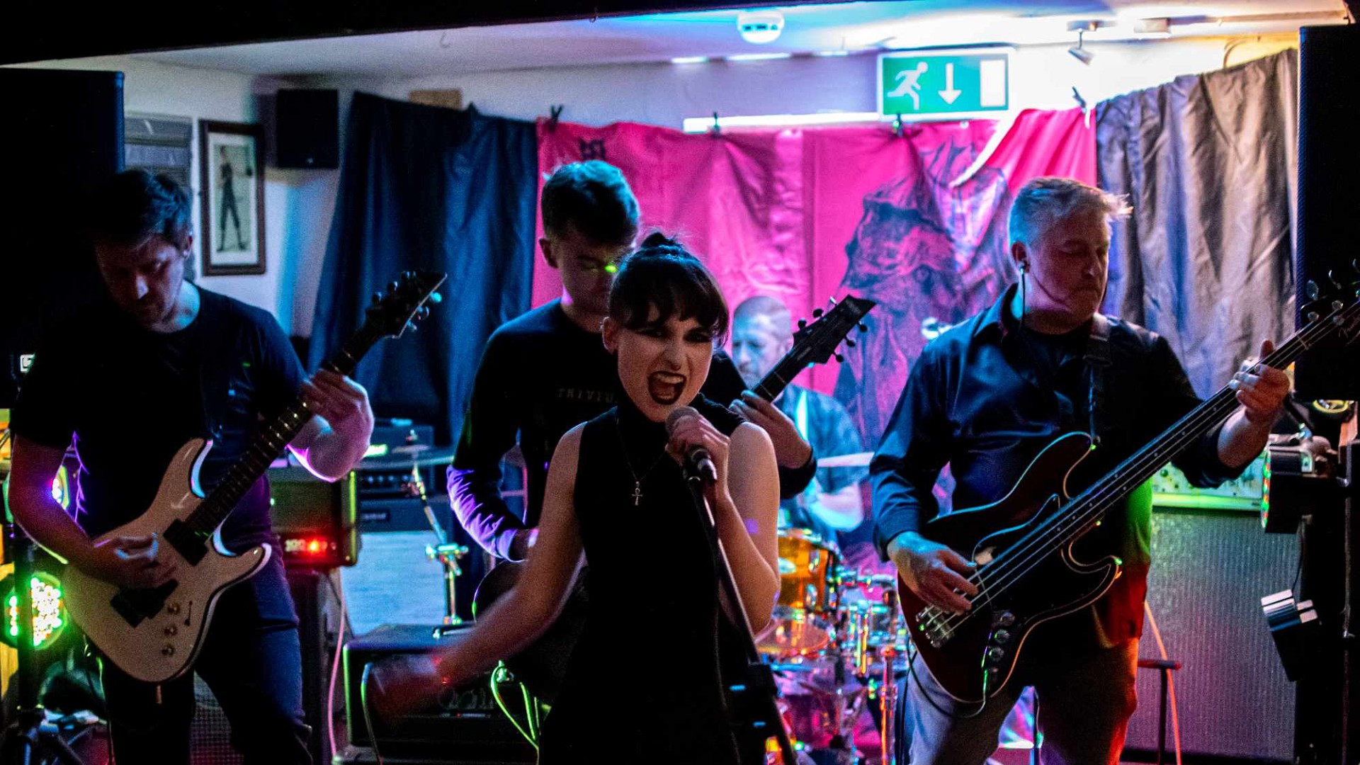 Friday Night Is Music Night - Syren