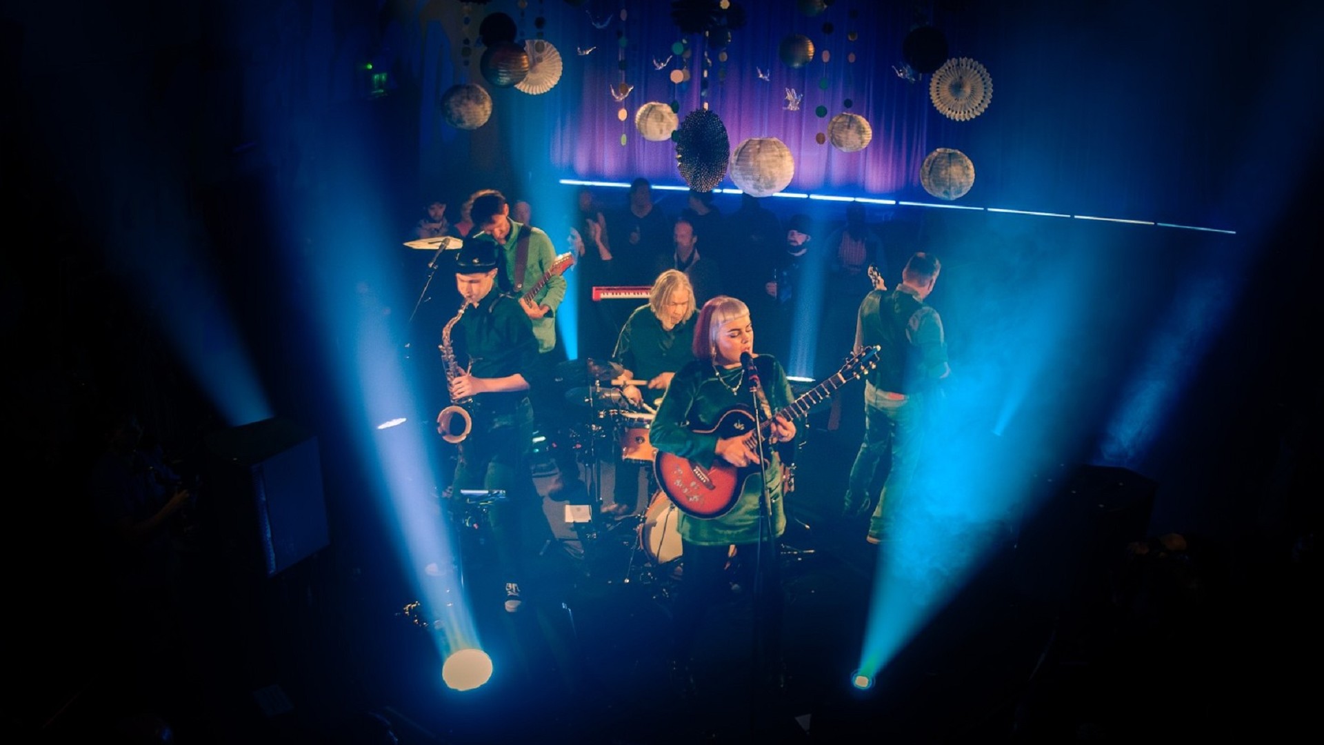 Friday Night is Music Night - The Magic Lantern Band