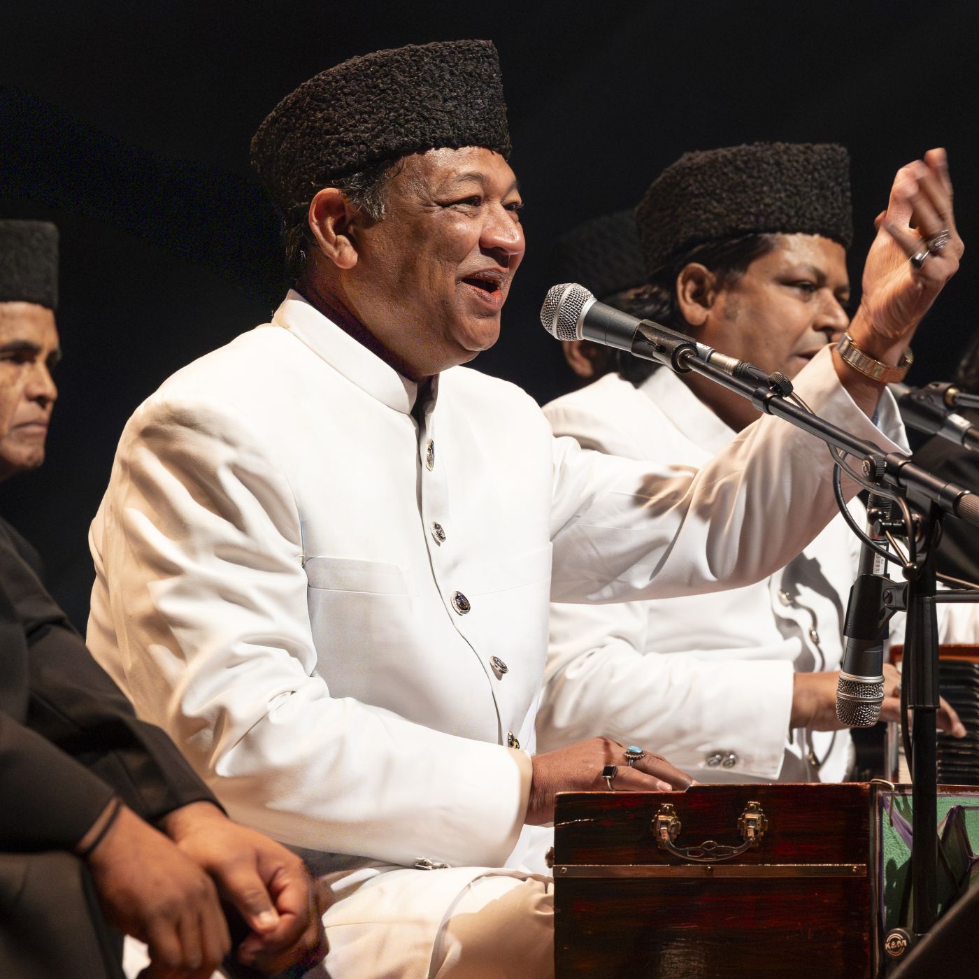 Mystic Voices Tradition: In Praise of Khusrau, Qawwal Warsi Brothers