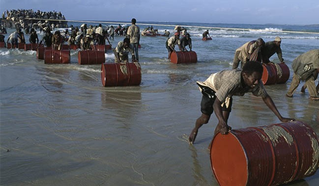 MAGNUM: AUTONOMY WITHIN ARCHIVES