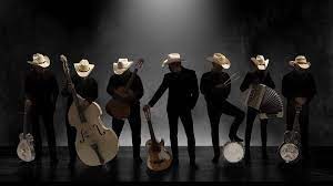 Los Pacaminos feat. Paul Young