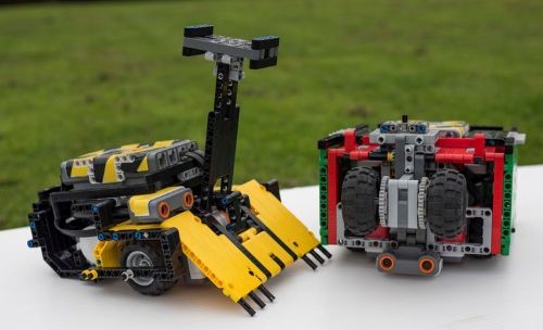 Brick Robot Wars