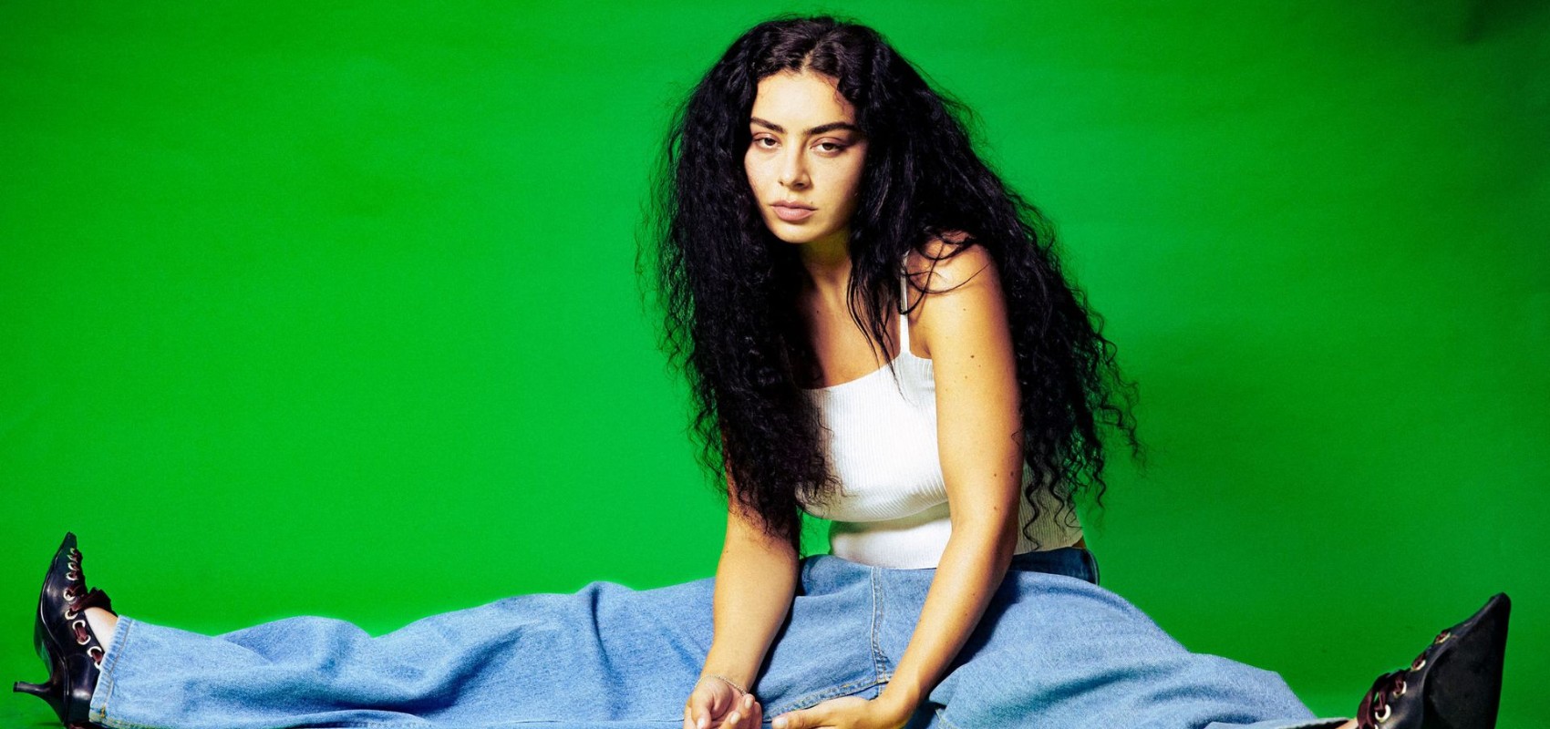 Charli XCX Zine Social + Erupcja