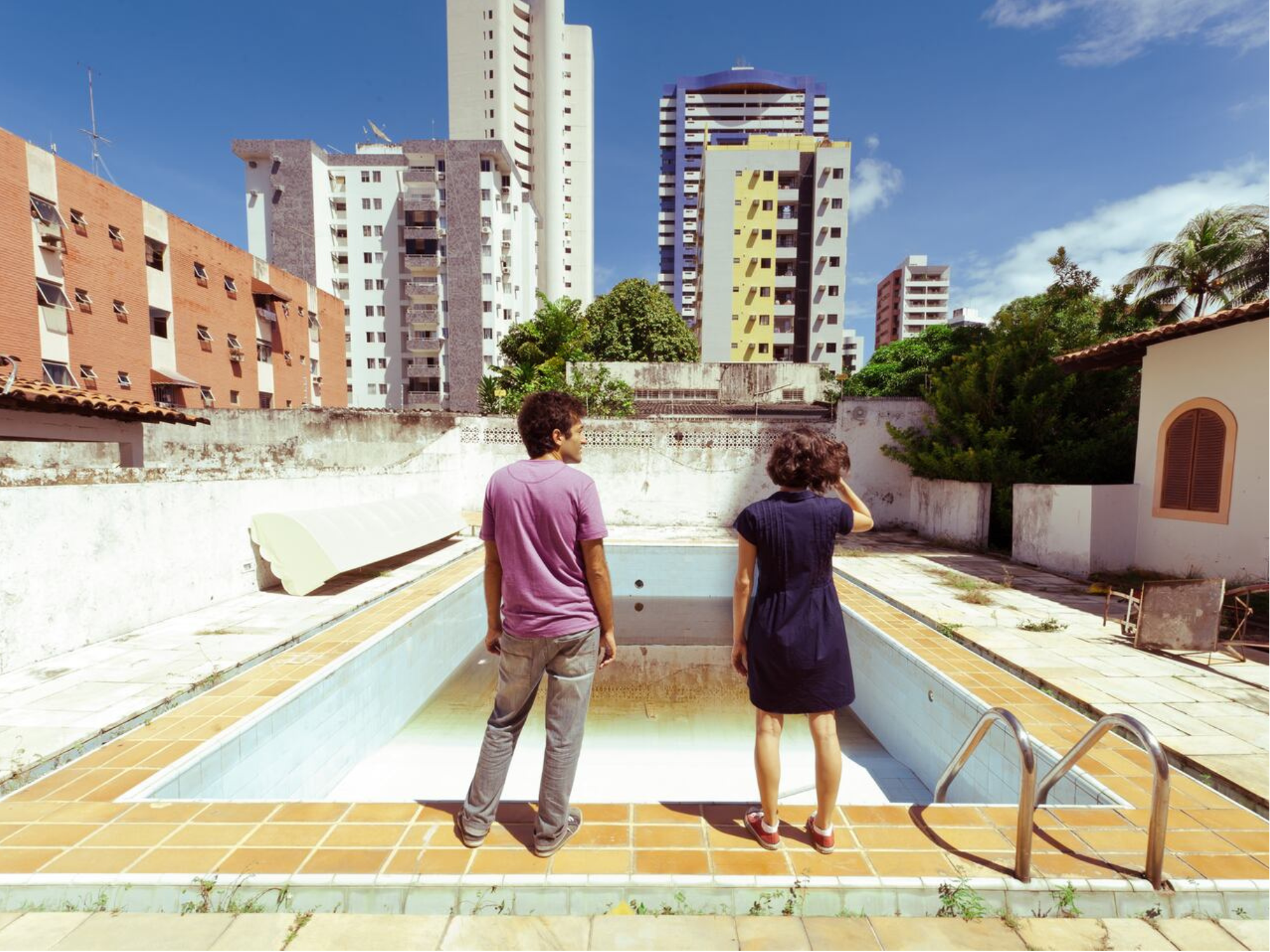 Brazilian Summer Nights: Neighbouring Sounds